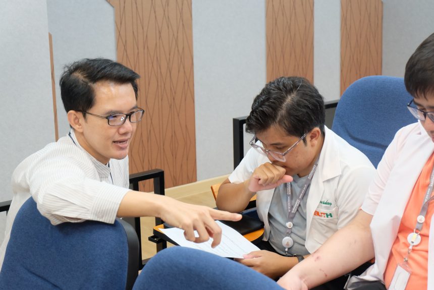 เมื่อวันที่ 30  พฤษภาคม 2566  แผนกฝึกอบรมแพทย์หลังปริญญา ฝ่ายวิชาการเเละการศึกษาต่อเนื่อง โรงพยาบาลมหาวิทยาลัยเทคโนโลยีสุรนารี ได้จัfโครงการ อบรมหลักสูตรการอบรมแพทย์พี่เลี้ยง (Up-Skill) เพื่อพัฒนาทักษะ (Upskill)