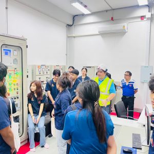 ศึกษาดูงานการทำงานของระบบการควบคุมไฟฟ้า หม้อแปลง ความปลอดภัย ตลอดจนความรู้ทางด้านทักษะอื่นๆ ที่เกี่ยวข้องที่จะนำไปใช้ในการประกอบอาชีพได้  ณ โรงพยาบาลมหาวิทยาลัยเทคโนโลยีสุรนารี