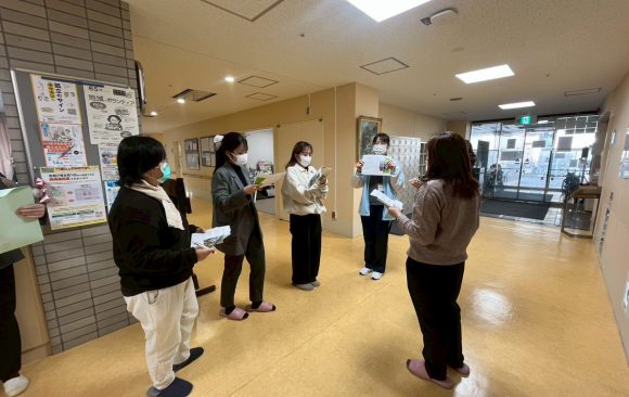 ภาพบรรยากาศการเรียนการสอนระบบที่ 2 หลักสูตรฝึกอบรมการดูแลผู้สูงอายุ แบบ 2 ระบบ (ไทย-ญี่ปุ่น) ภาพบรรยากาศการเรียนการสอนระบบที่ 2 หลักสูตรฝึกอบรมการดูแลผู้สูงอายุ แบบ 2 ระบบ (ไทย-ญี่ปุ่น)