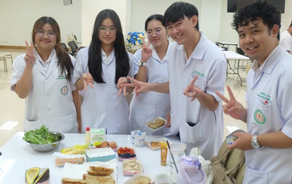 กิจกรรมนอกหลักสูตร (Extra-curriculum) ภายใต้หัวข้อ “การทำอาหารเช้าคู่ขนมปังซาวโดว์”